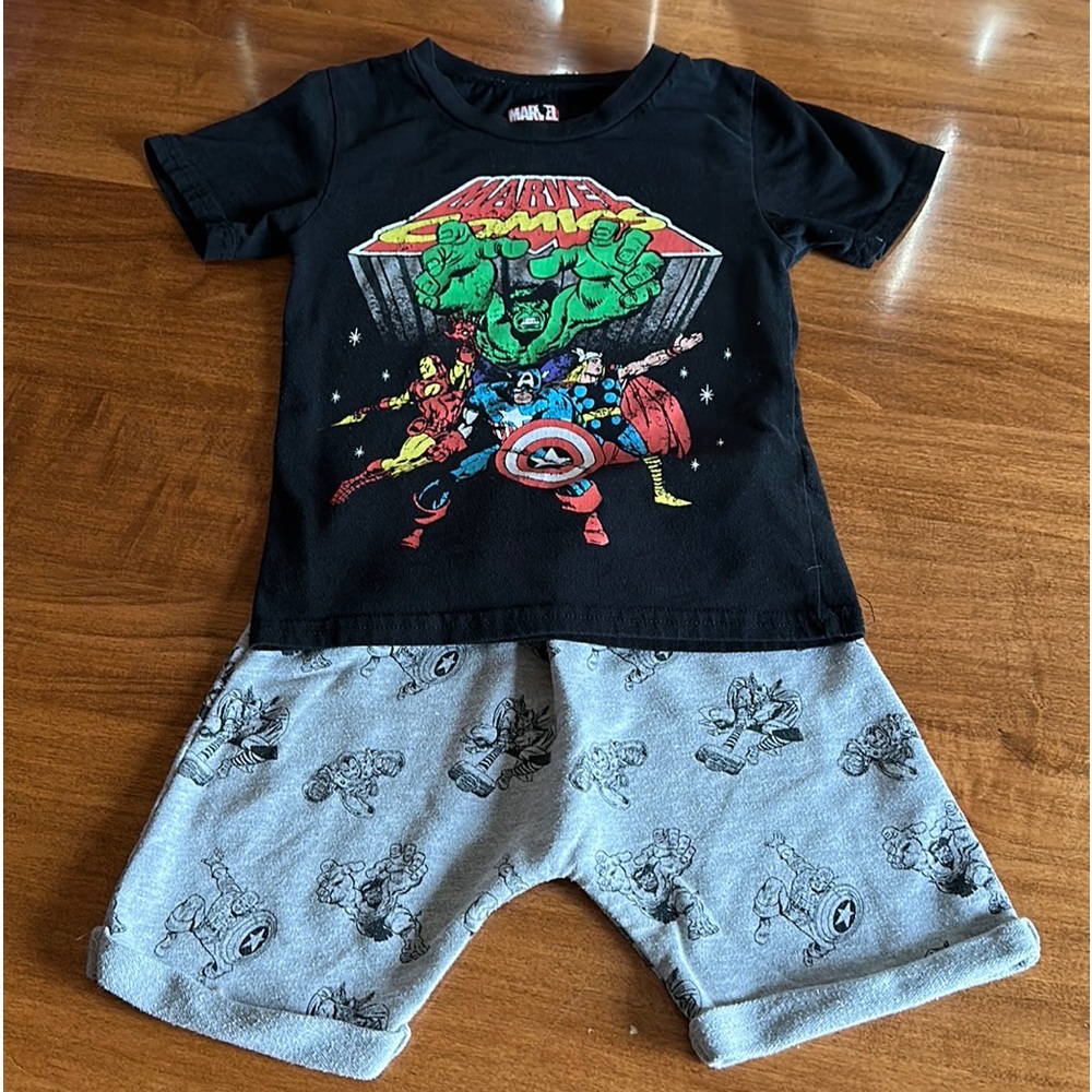 Toddler Marvel shirt set